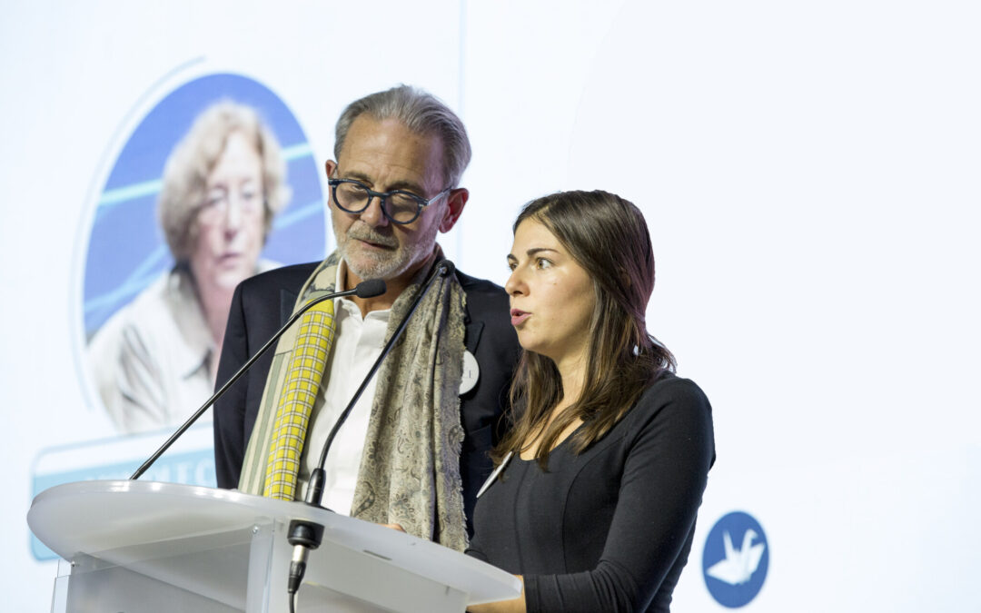 La Symétrie des Attentions© par Monique Castillo, philosophe